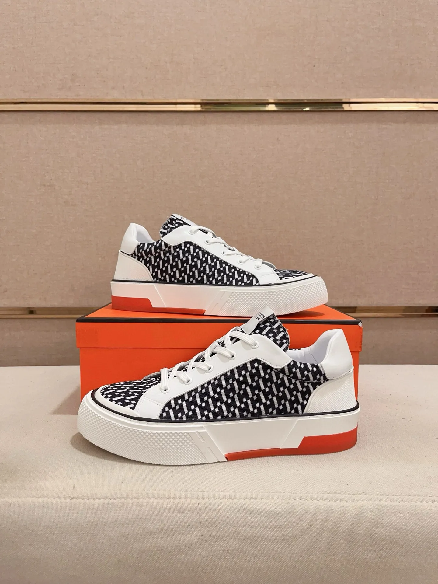 Men's clothing and shoes💰: 440💰《HERMES》【Classic Original Version】Hermès; Top 🔝 Purchasing Agency 🔍🔍Latest 🇺🇸Sold simultaneously at counters, original imported from Italy ▲▲Cow leather▲ ▲Exquisite workmanship (Italian 🇮🇹imported water-dyed 🐂cowhide lining) sole: original sole provided by the original factory, ⚠️exclusive double-layer activity·TPR·rubber·combined molded outsole; Code number: 38-46